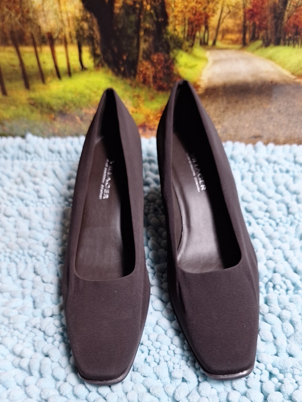 Liz Claiborne Brown Square-Toe Mid Heel Pumps